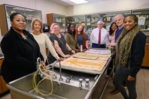 small Venus Smith BusAla JDS 250311 086 300x200